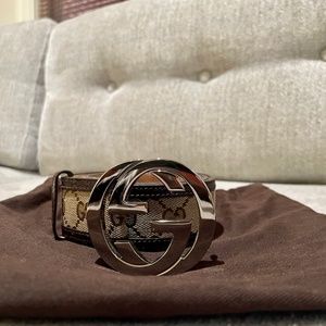 AUTHENTIC Gucci Mens Belt with G buckle (Biege and Brown) Size 90 cm / 36 inches